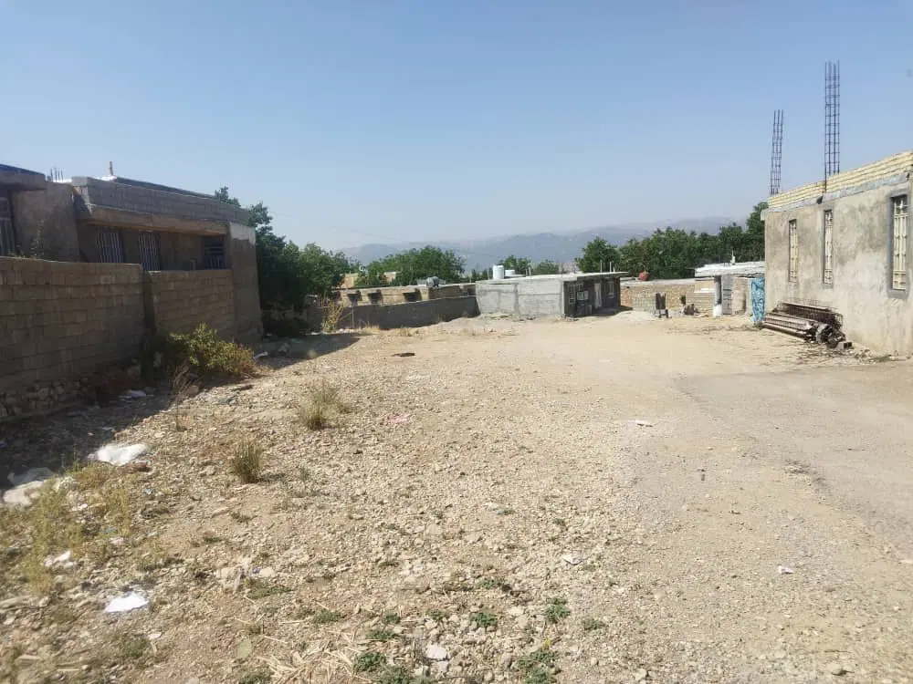 زمین مادوان بالا
