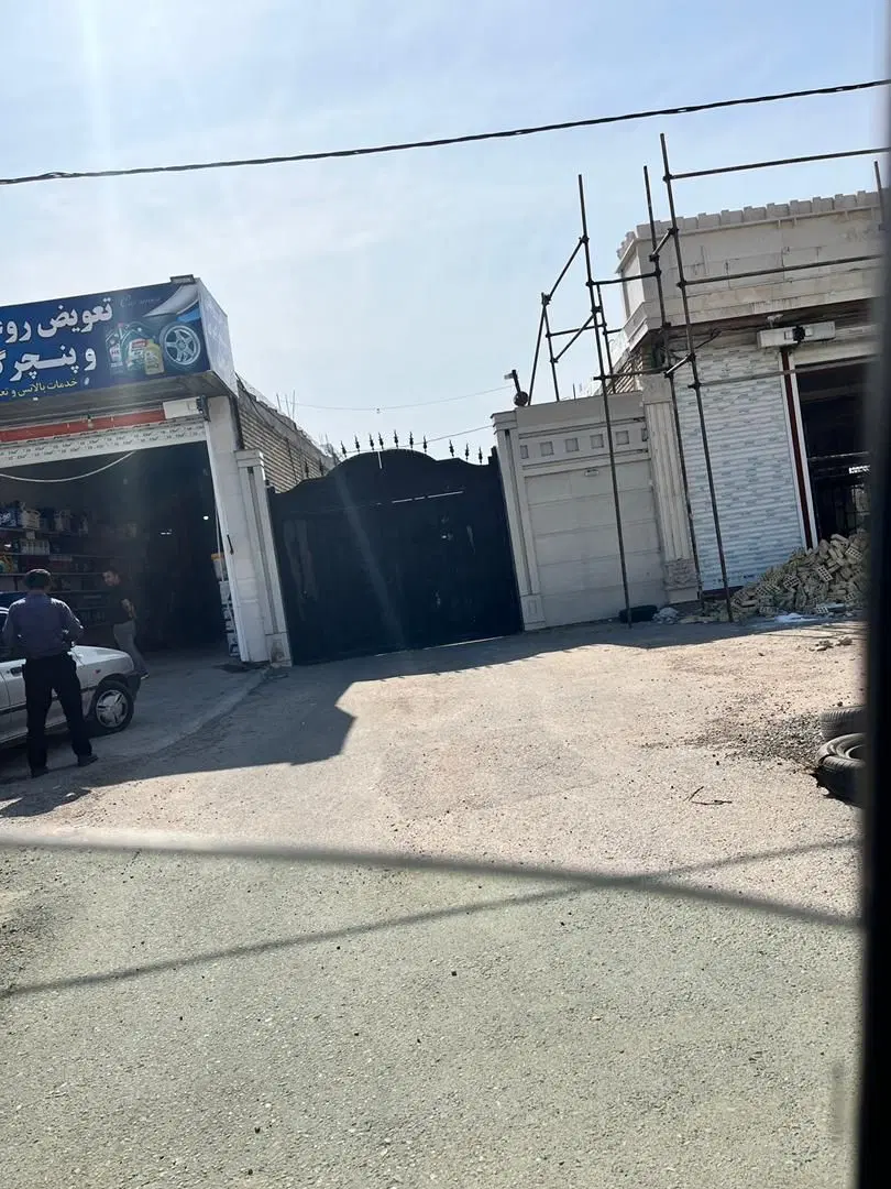 زمیح۴۰۰متری روبرو رستوران آوان
