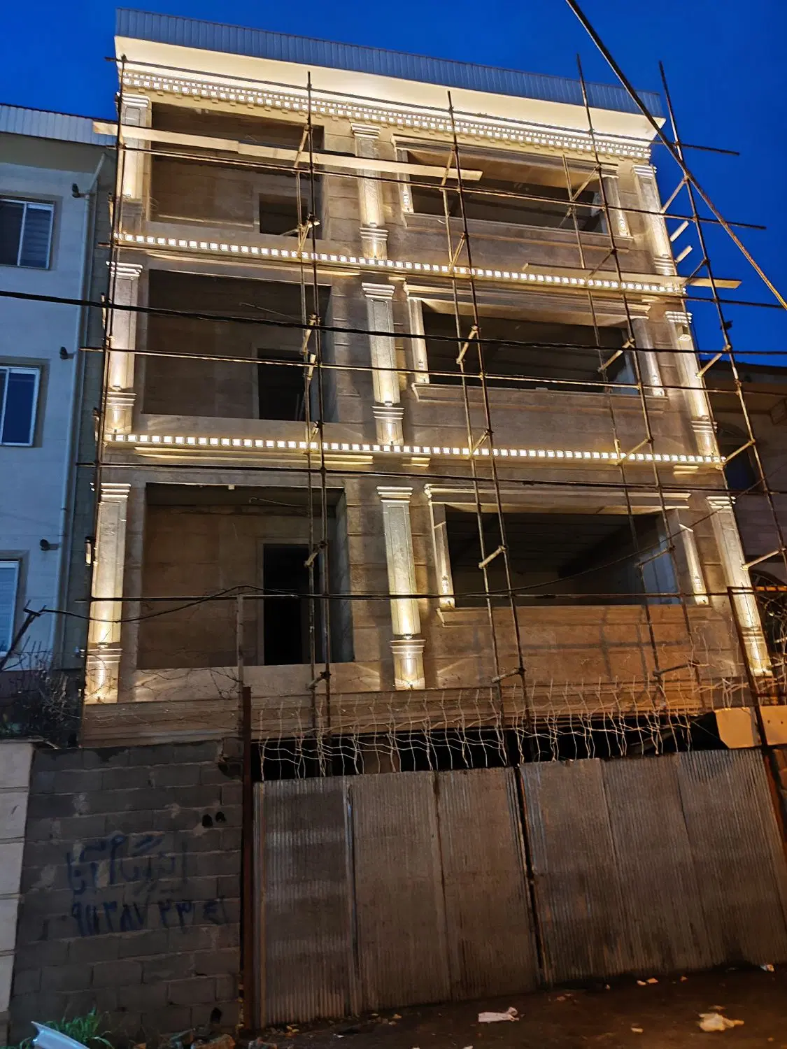 آپارتمان ۳طبقه ۳واحد فول امکانات
