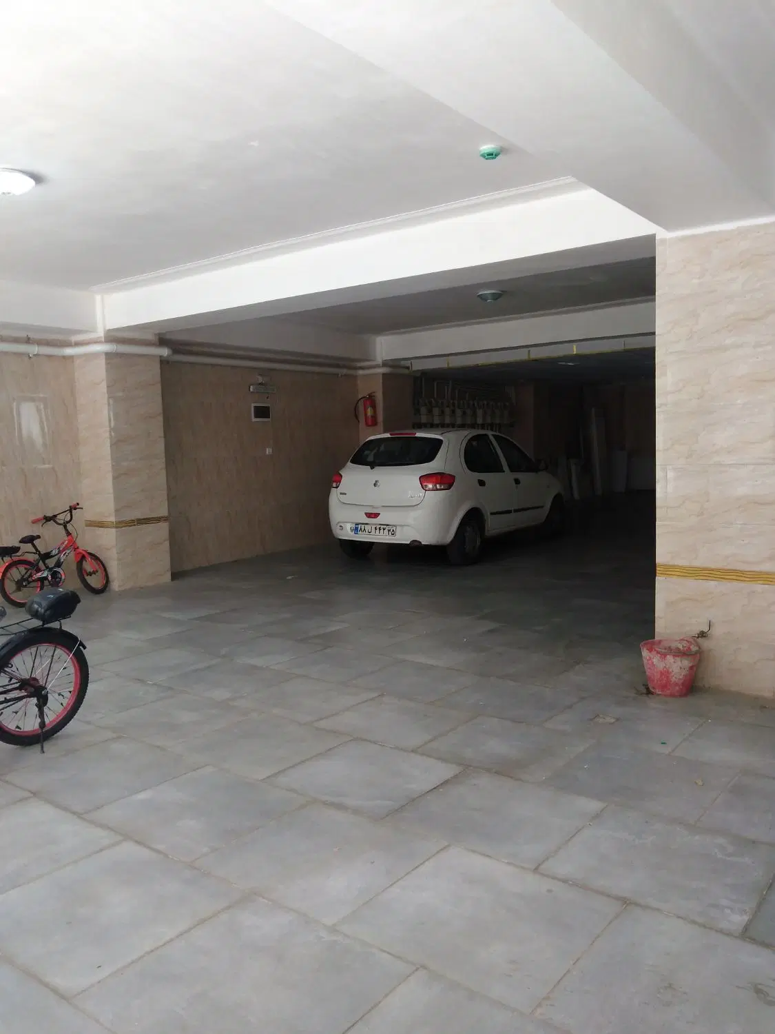 پارکینگ خودرو