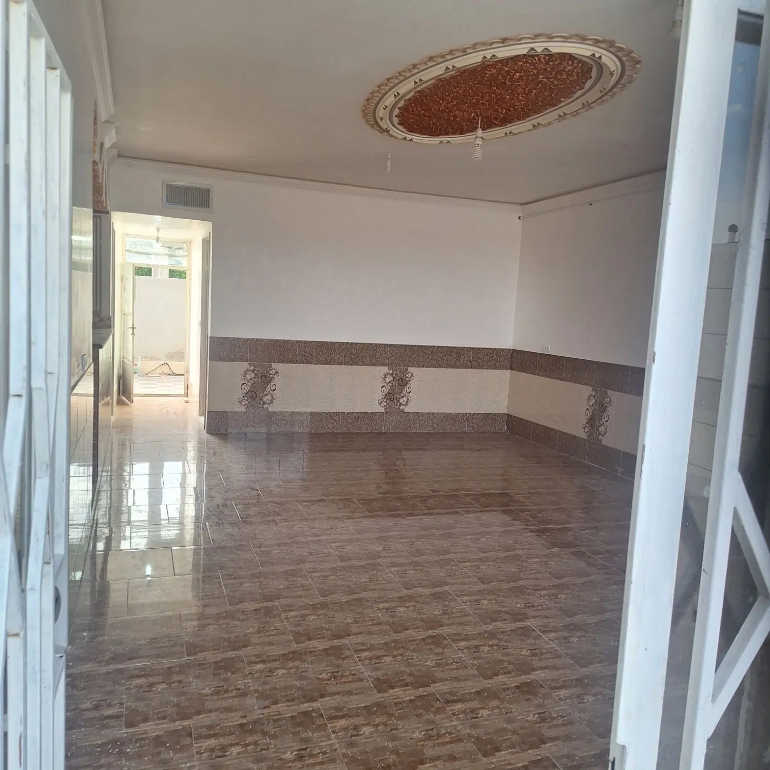 رهن کامل خانه نوساز سه خواب شهرک ثارالله