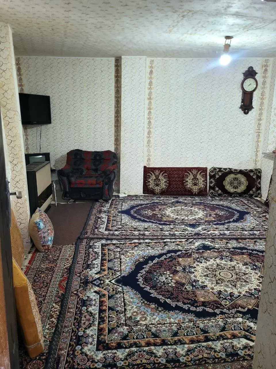 سوئیت در راه قلعه رودخان