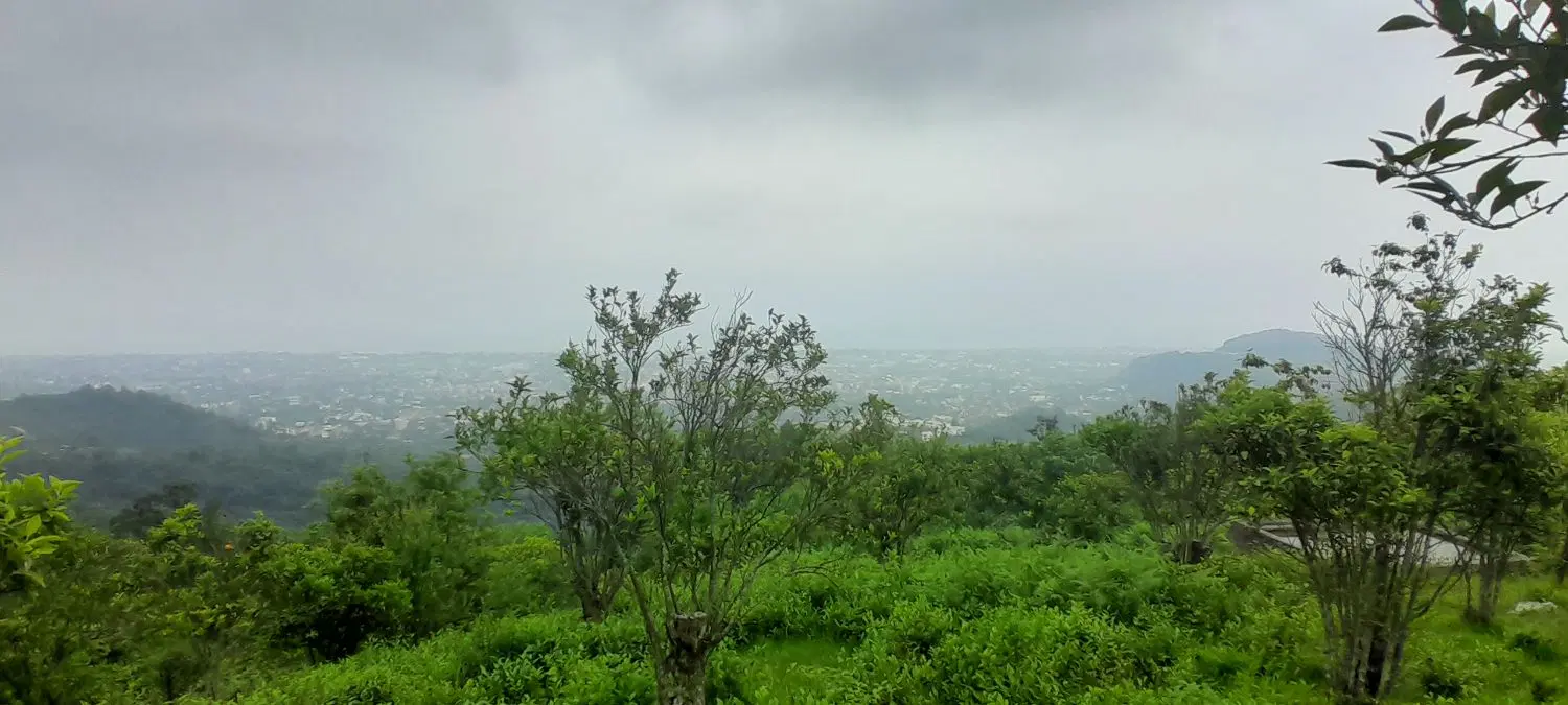 ۲۱۰۰ متر زمین اربه کله