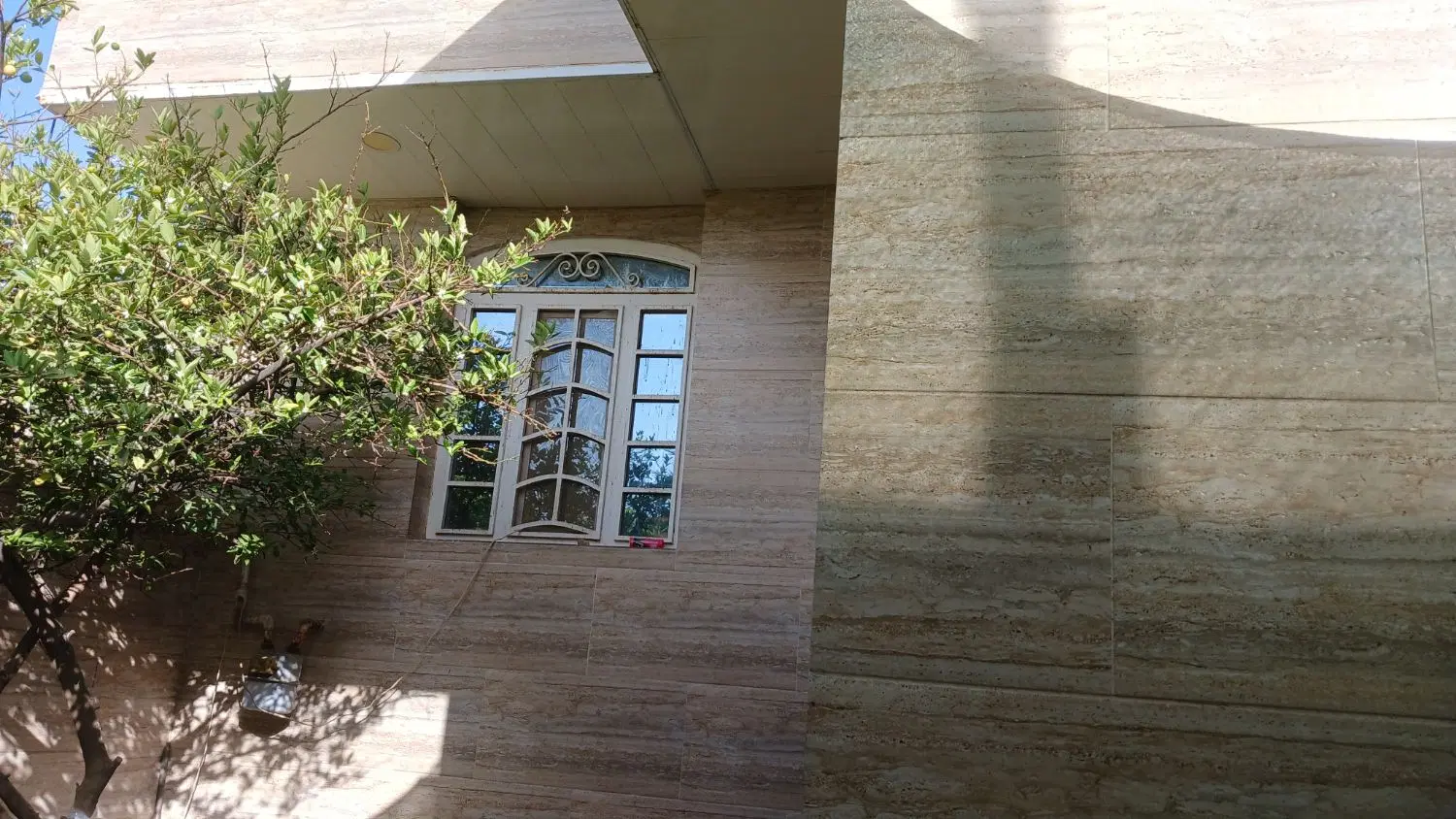 خانه فروشی درب از حیاط