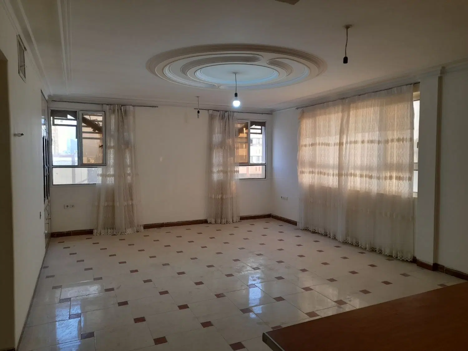 اجاره ورهن آپارتمان 3خوابه گلستان6