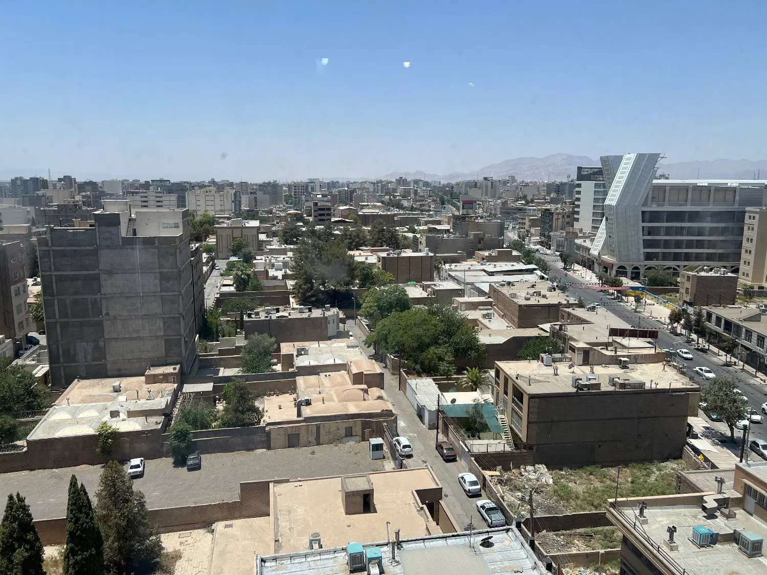مغازه ۲۲متر خ شریعتی طبقه همکف صالح المهدی