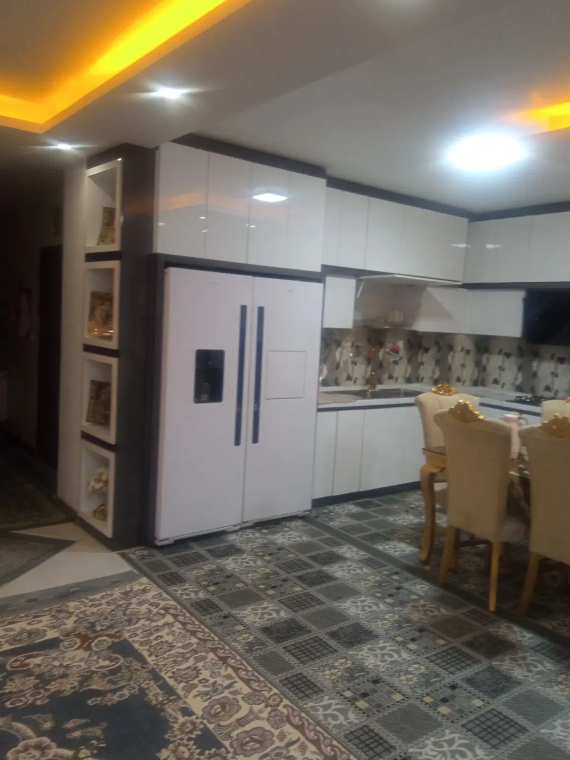 فروش یا معاوضه یک واحد آپارتمان درجه یک درشهر کیان