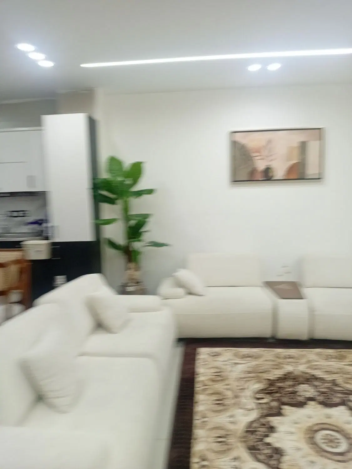 رهن و اجاره دو خواب خیابان اصلی تنگک ۱