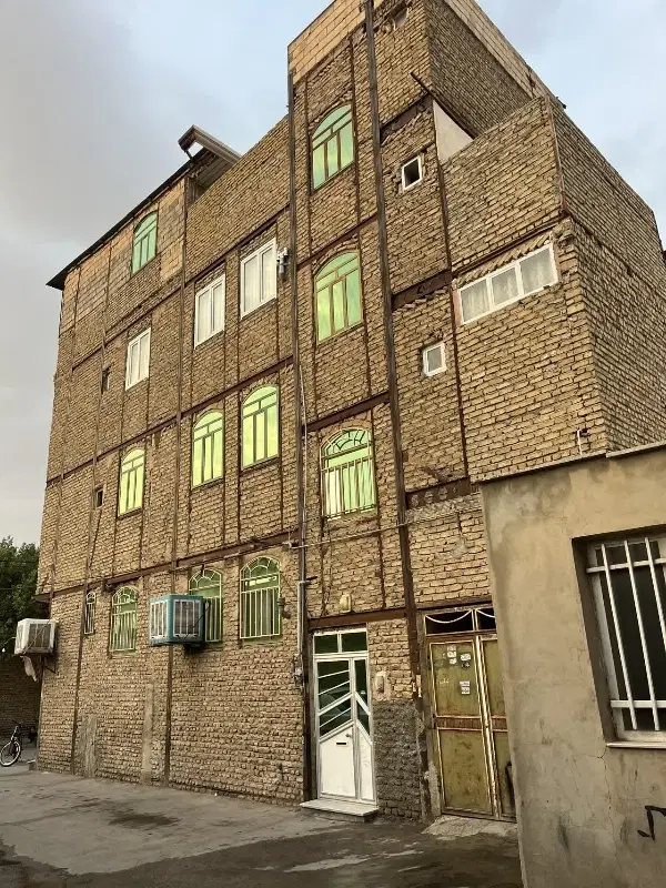 خانه آپارتمانی و تجاری