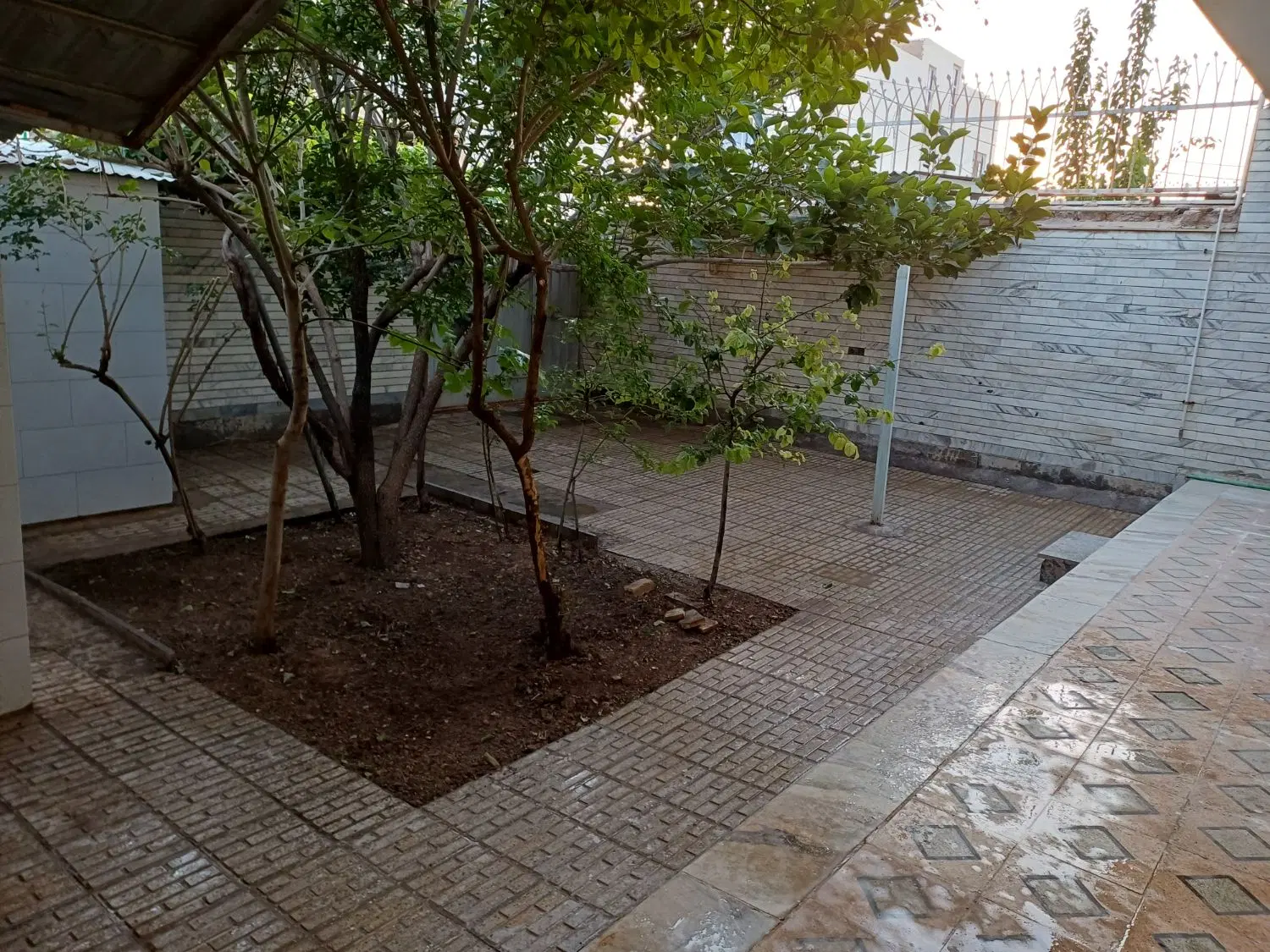 ویلایی ۲۰۱ متری در گرگاب. دو بر نور و دو خواب