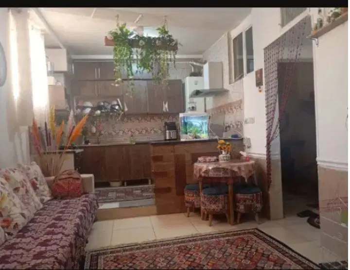 فروش واحد دوخوابه طبقه اول