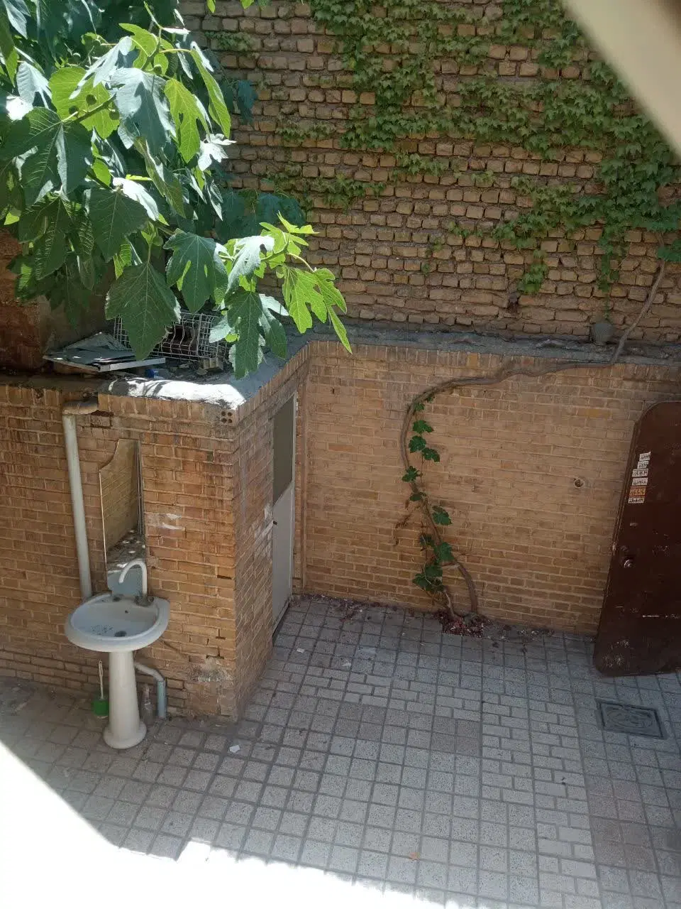 مطهری شمالی ۵۷ ویلایی دربست دو طبقه مستقل