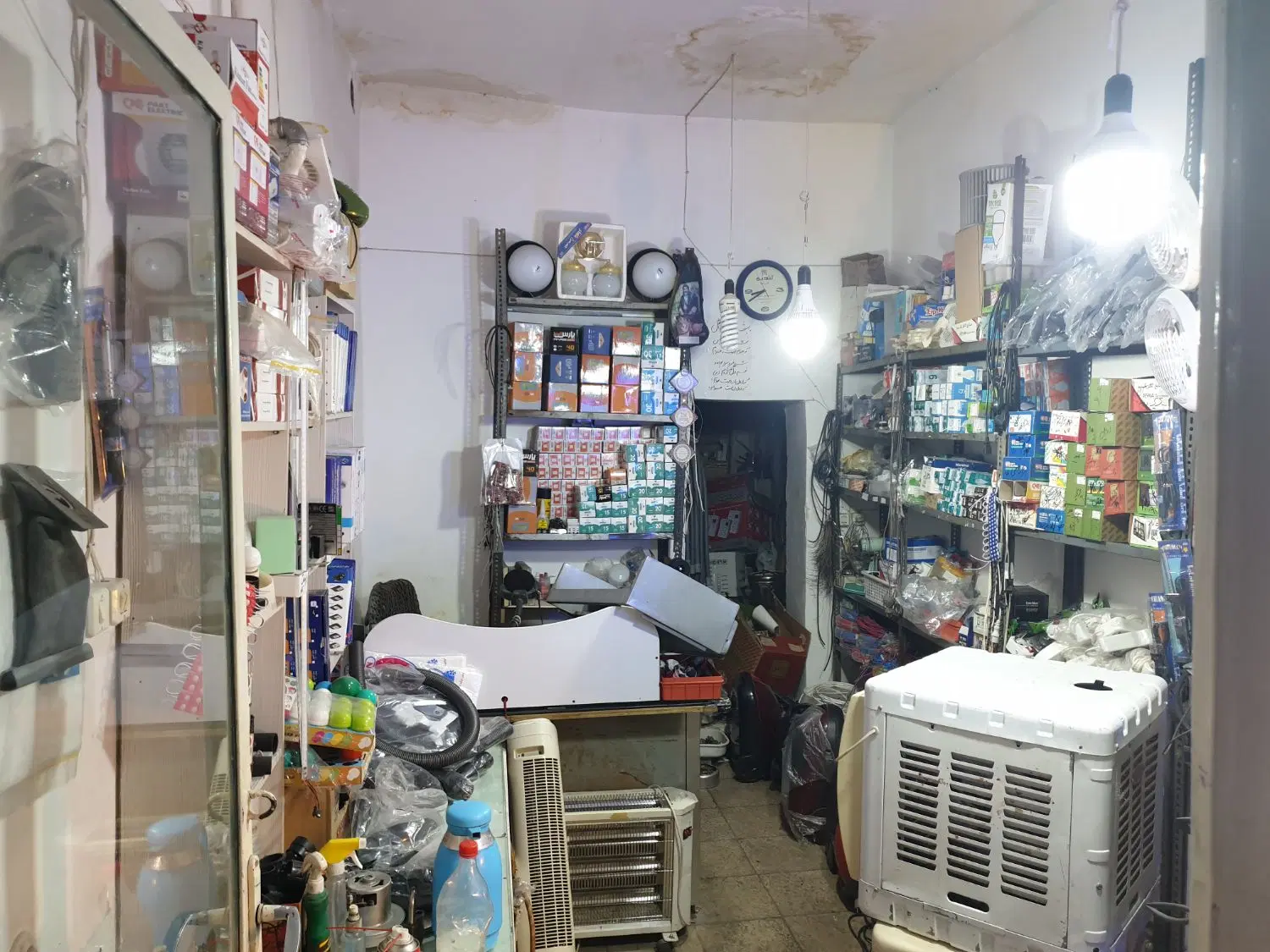 مغازه ۱۷ متری قولنامه ای (با مالکیت)
