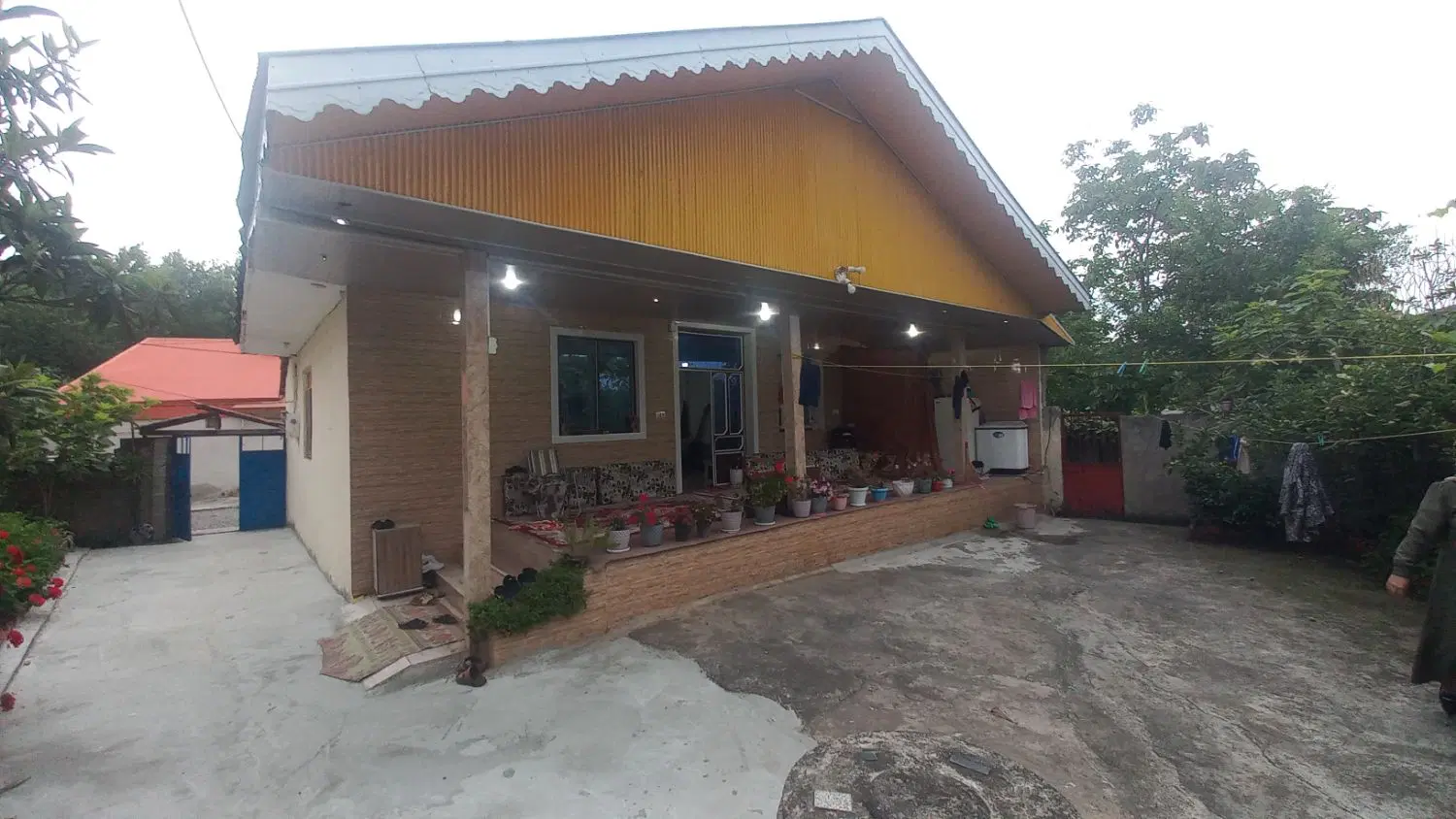 ۲۳۰تر خانه وزمین ویلایی فومن