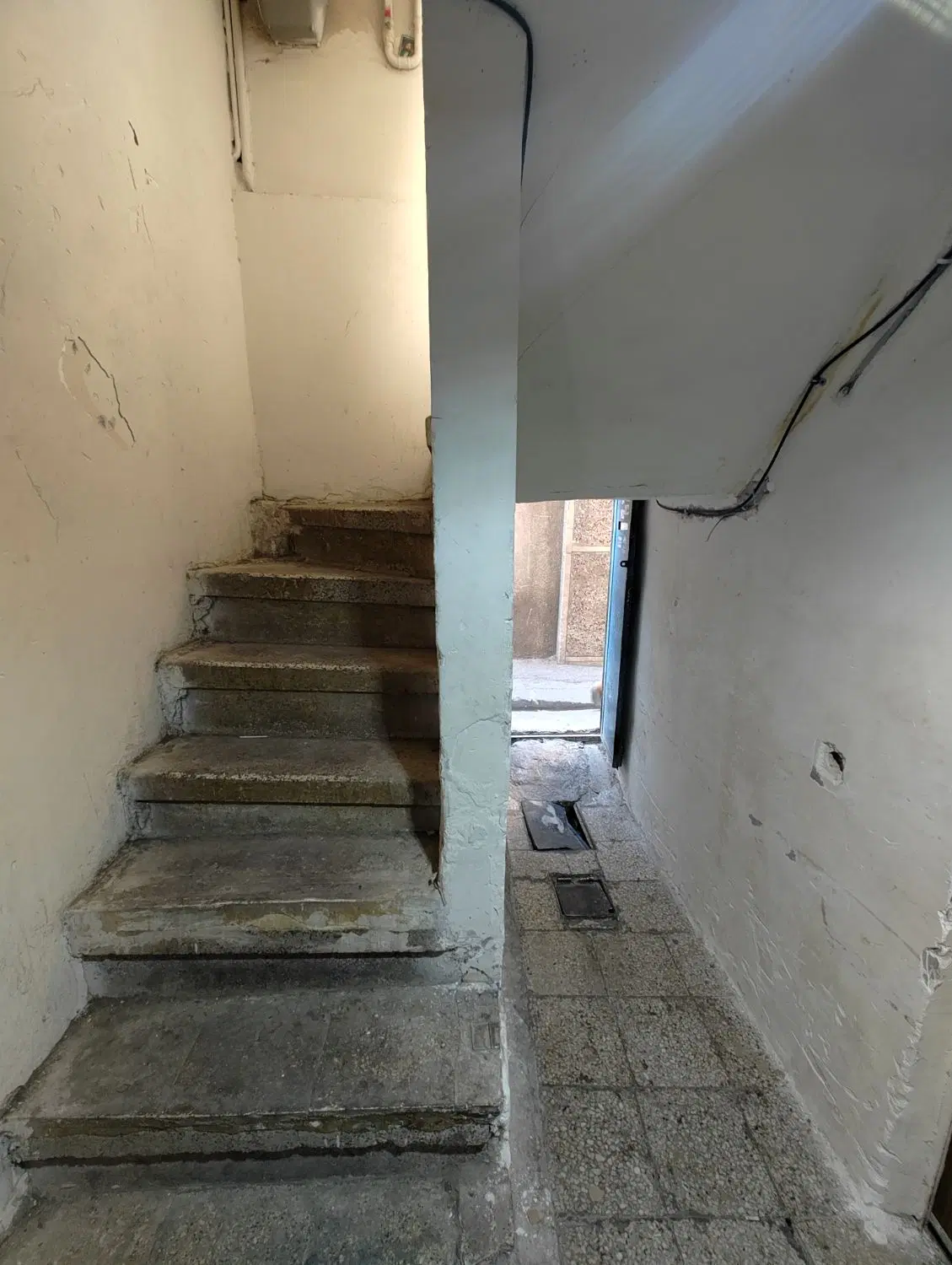 فروش ملک کاربری تجاری