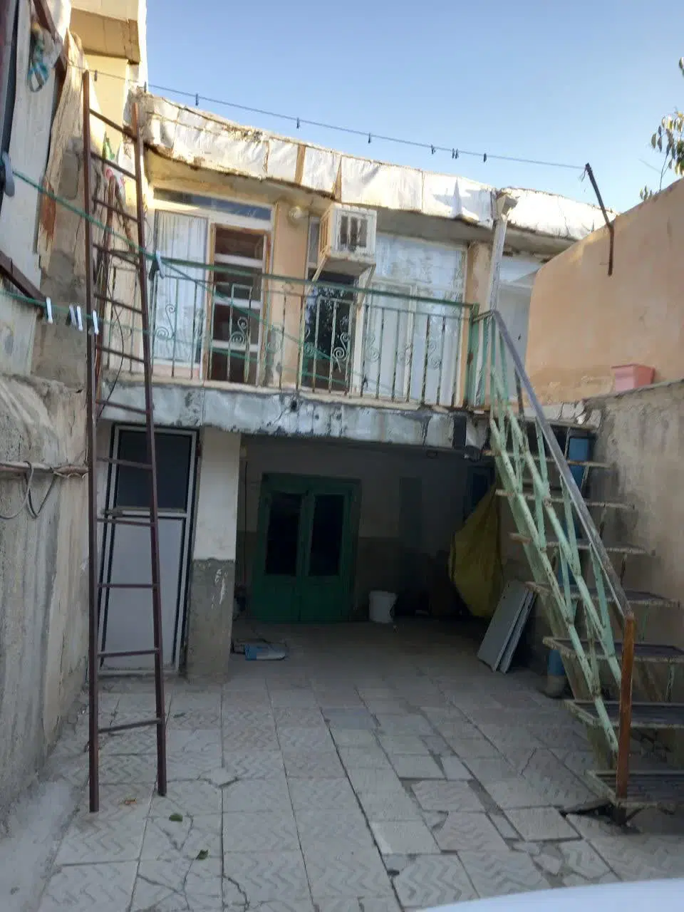 خانه کلنگی ۲۰۹ متر مریانج