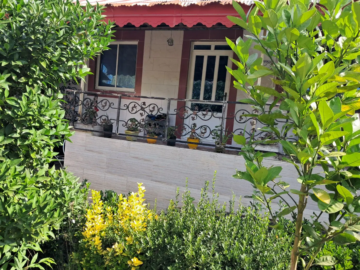 اجاره ۳۰۰ متر ویلایی روستای فشخام صومعه سرا