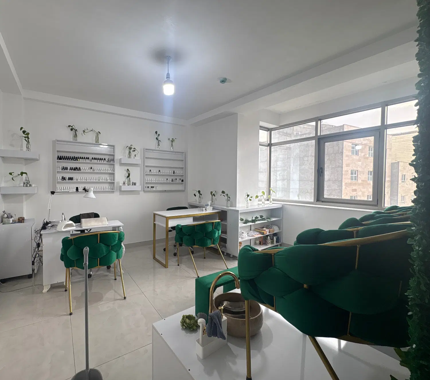 اجاره میز ماخن و استیج پدیکور