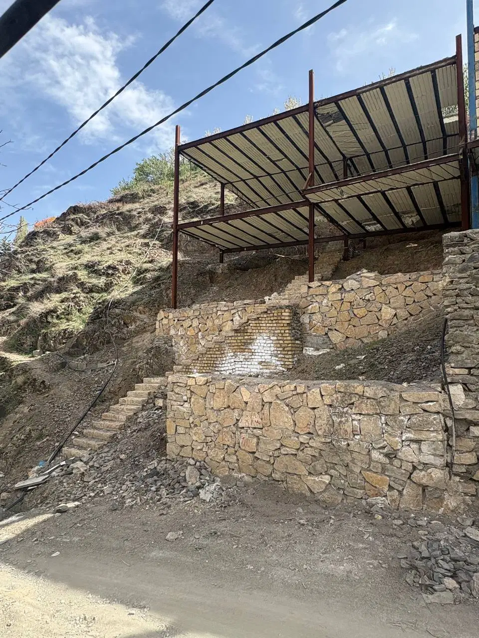 خانه نیمه ساز زشک ۵