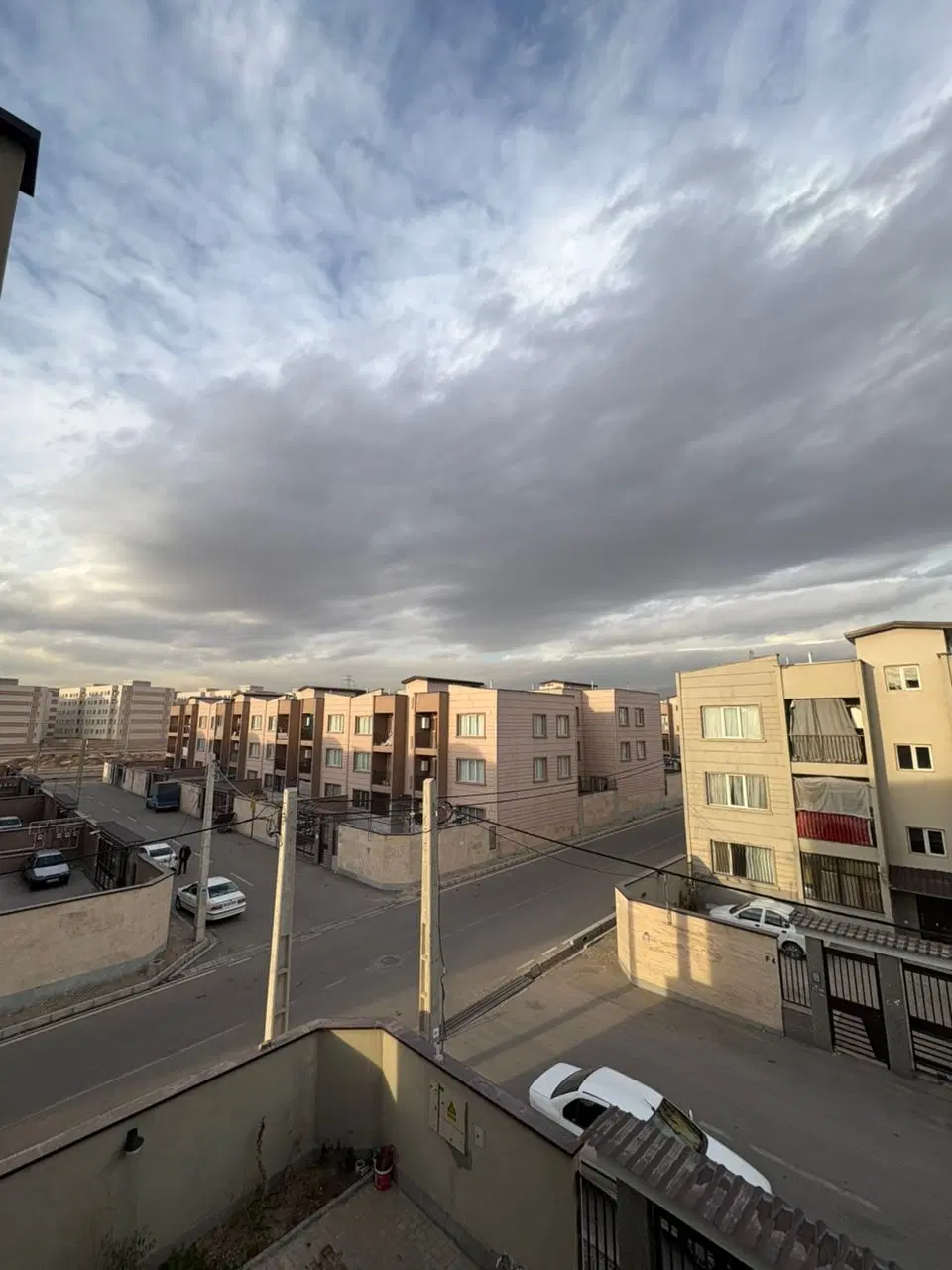 فروش واحد در آرش آرمه سمت سه شنبه بازار
