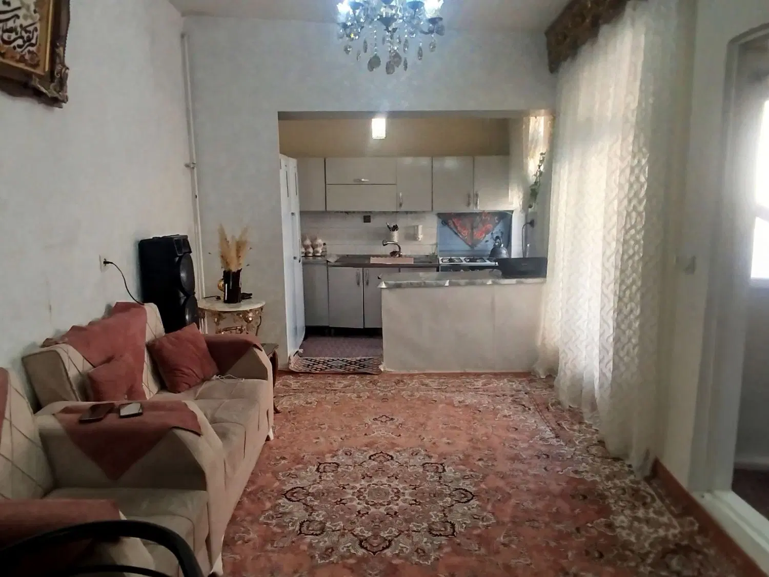 حیاط در منبع پارک ستارخان