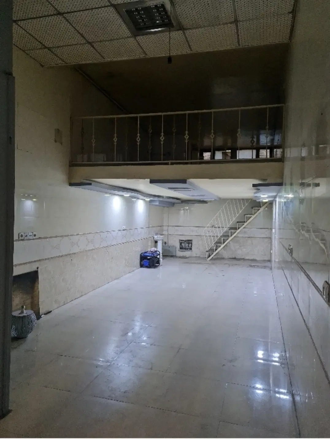 مغازه خیابان محققی