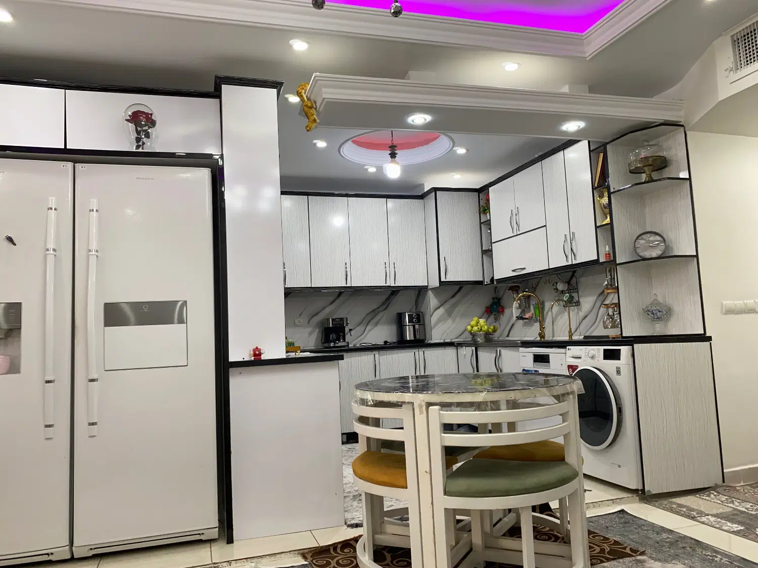 فروشی به علت مهاجرت