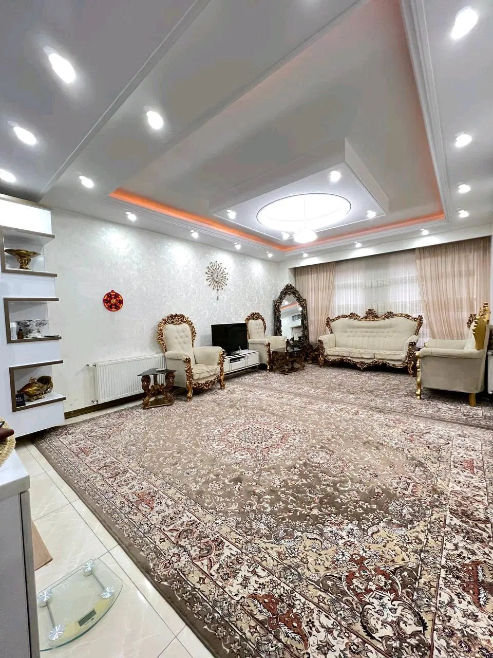 ۷۲متر سالن پرده خور_مناسب سرمایه گذاری_پارکینگ