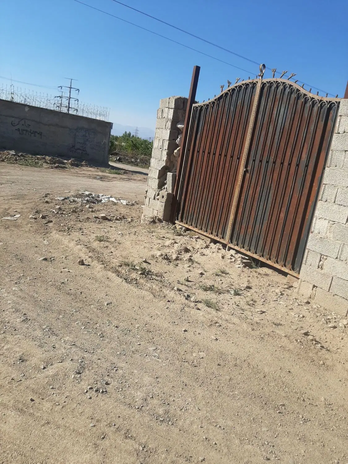 زمین باغی چهار دیوار