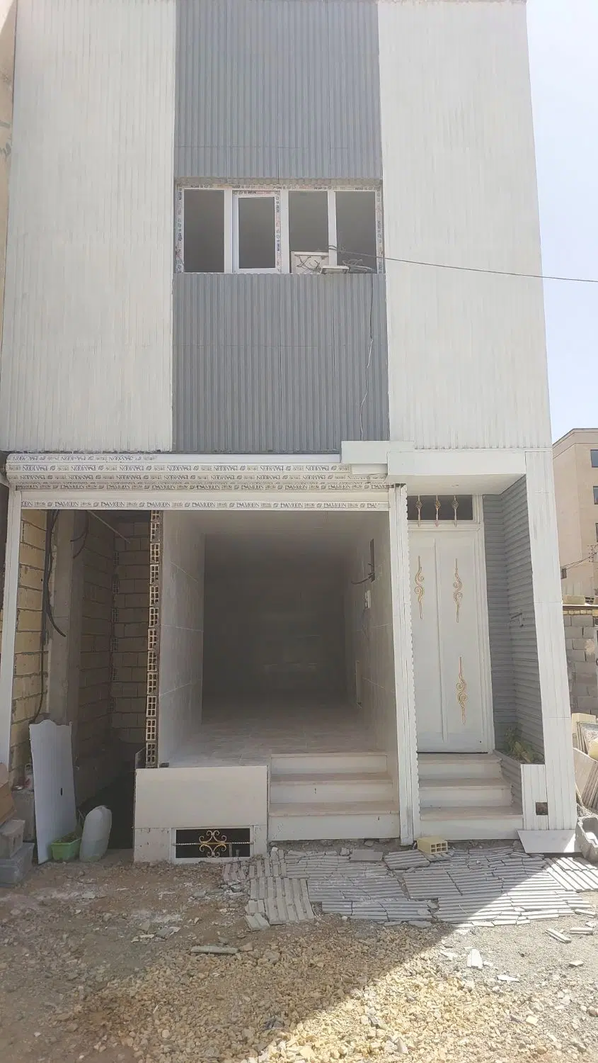فروش و تهاتر ساختمان تجاری و اداری