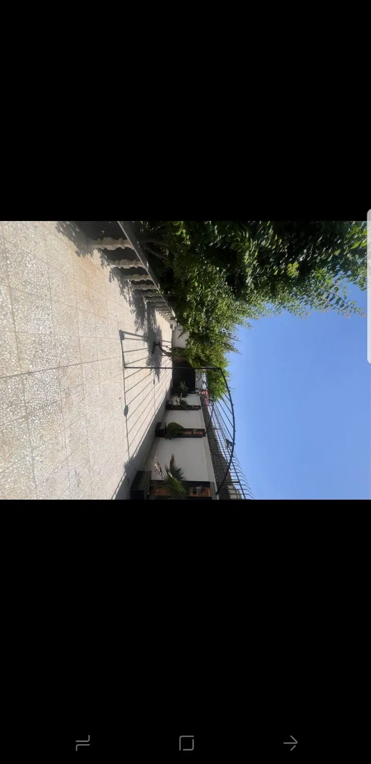 باغ ۳۰۰ متری