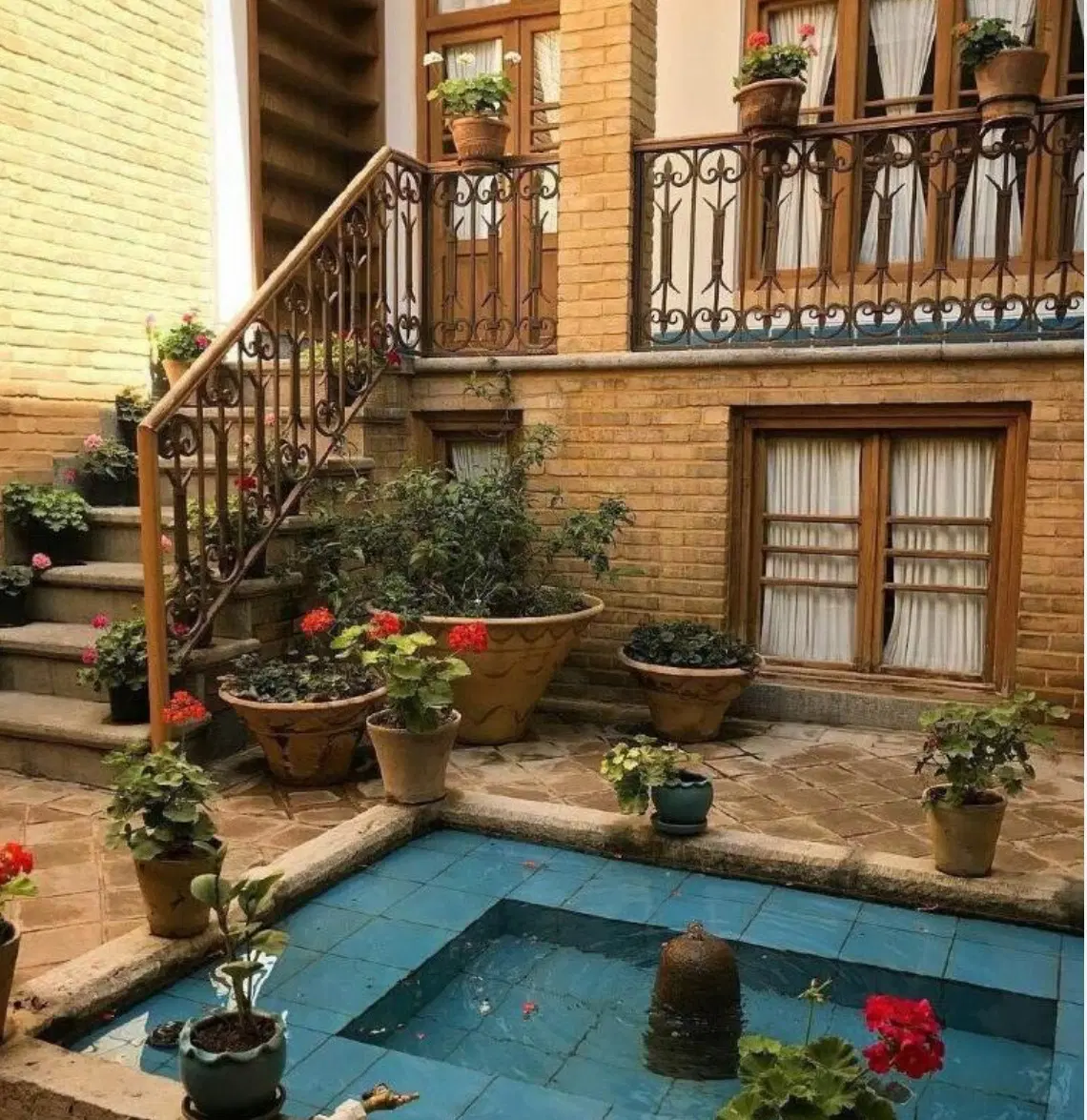 زمین کلنگی _ ۳۰۰متر _ هفت‌تیر، ویلا