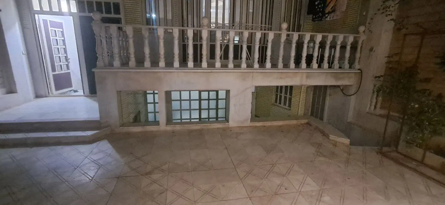 زیر زمین پشت درمانگاه شماره ۹ مسکن