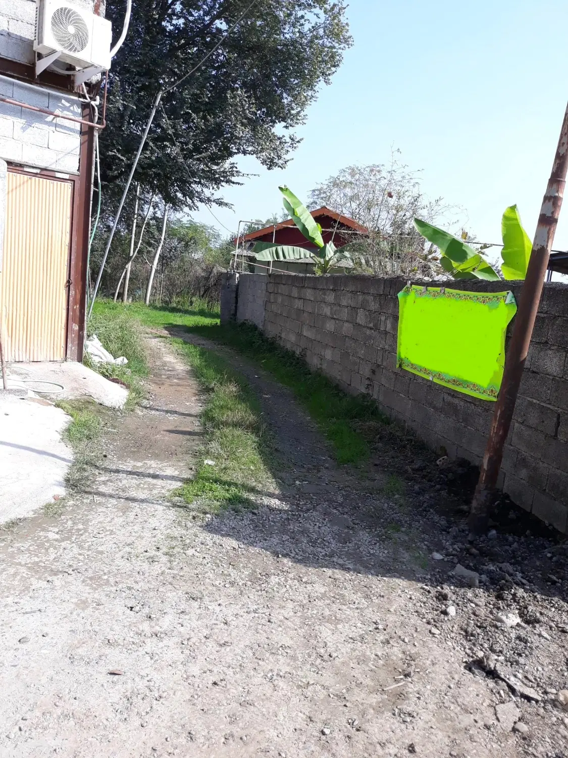 مزایده ۱۰۰۰‌متر زمین به همراه یک باب خانه