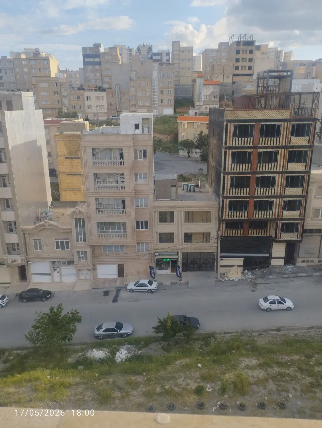 ۱۲۷متر یر خیابان صدرا