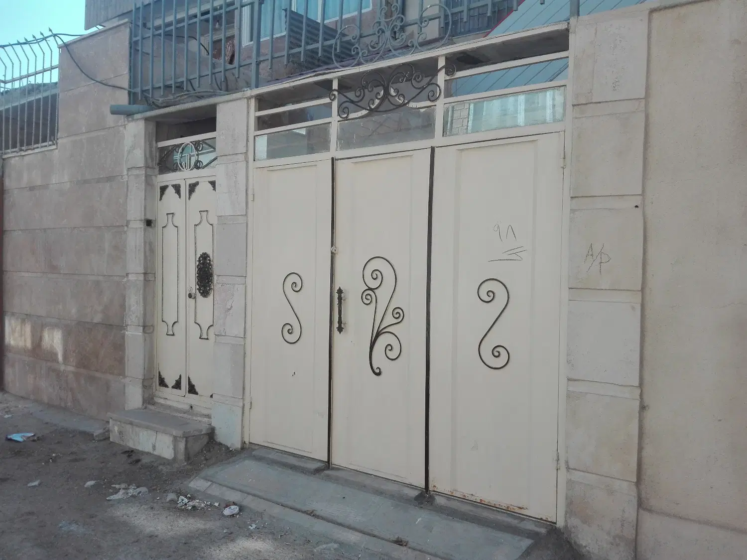 دوطبقه کاملا مستقل