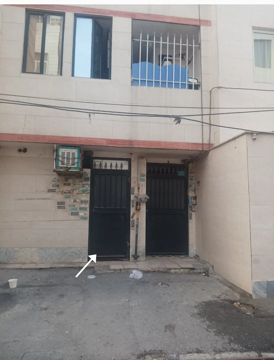 دربستی همکف از ۴ . با جای پارک .خ استقلال