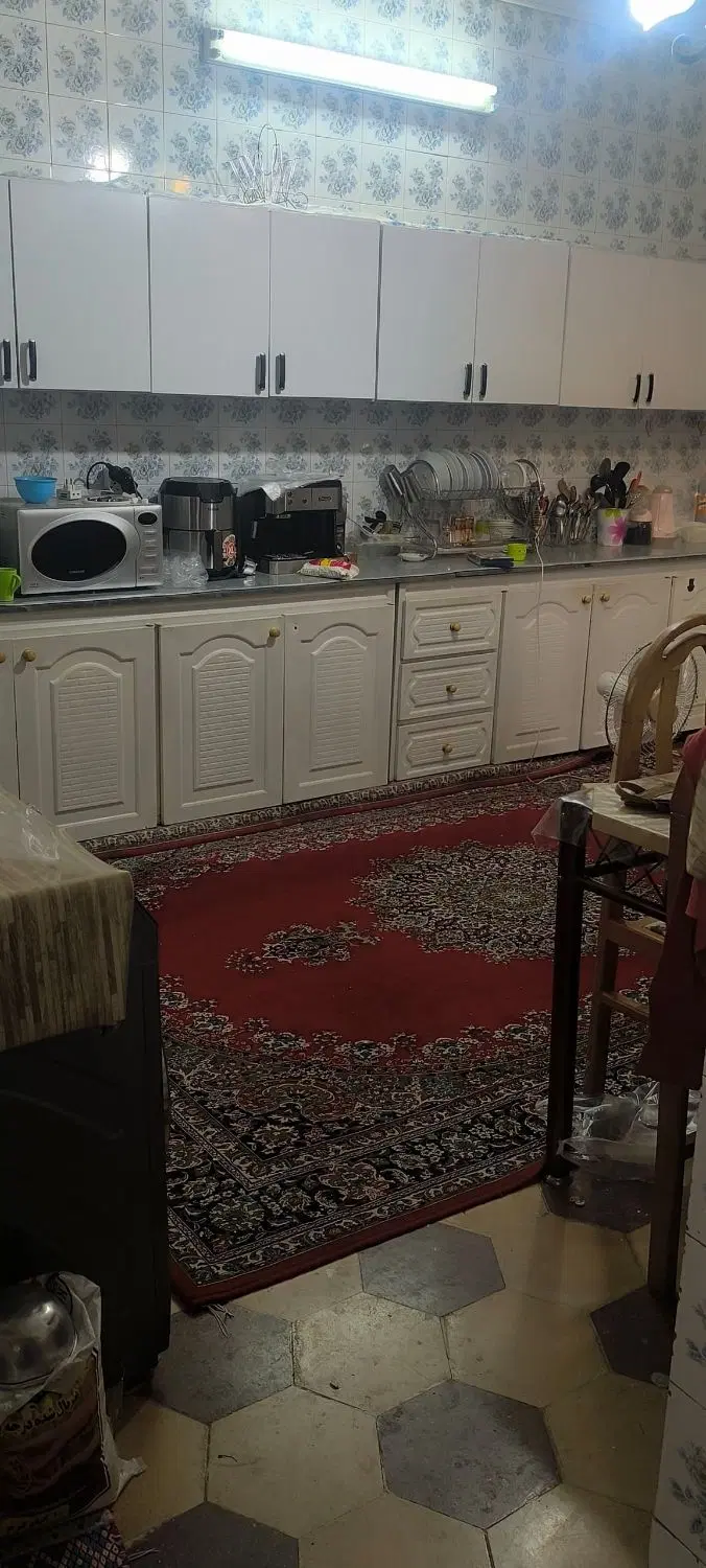 خانه ۳۰۰ متری خیابان پائیزان