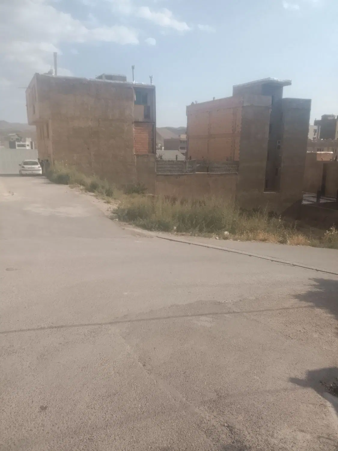 زمین مسکونی