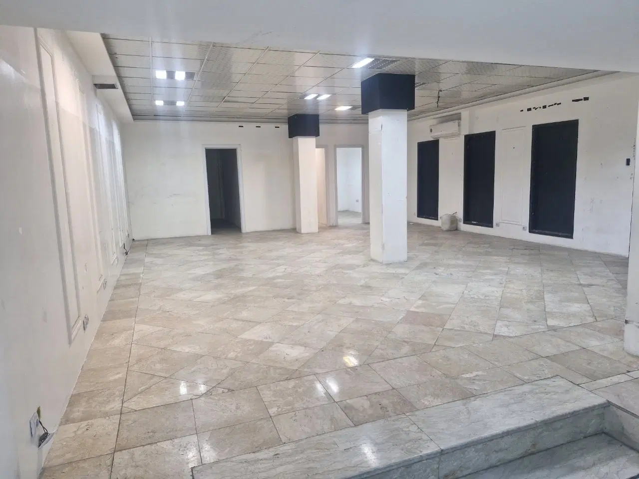 ملک تجاری