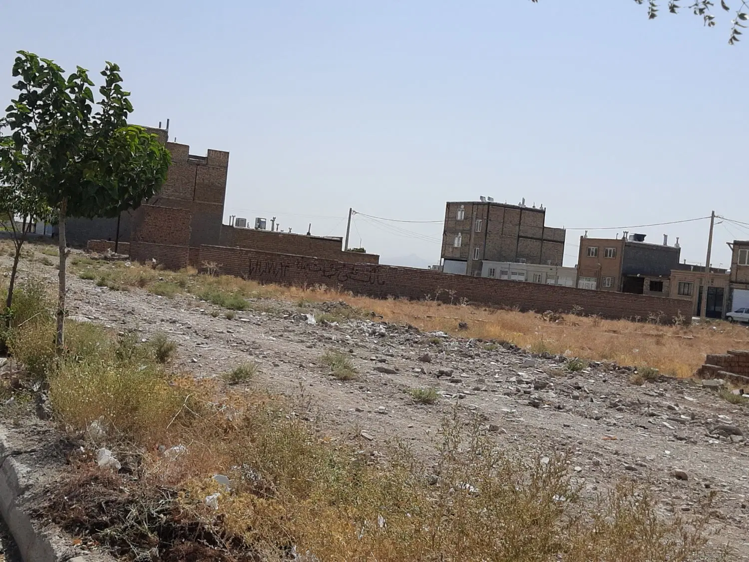 فروش نصف زمین حاشیه بلوار انقلاب