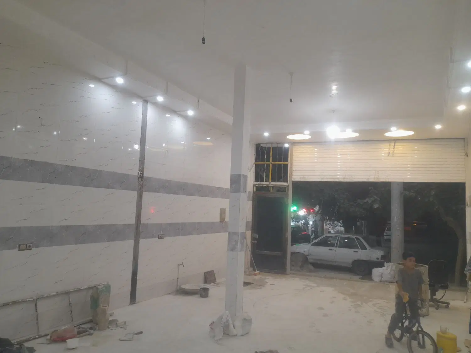مغازه ۱۶۰متری بهداشتی