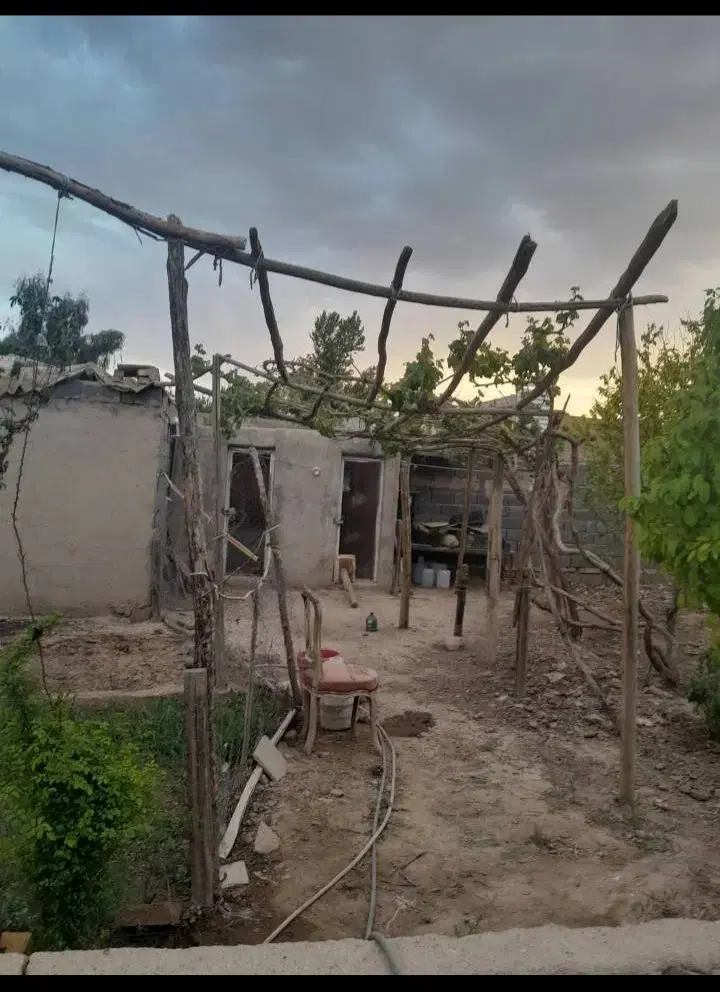 قطعه ۲۶۵ متر چهاردیواری
