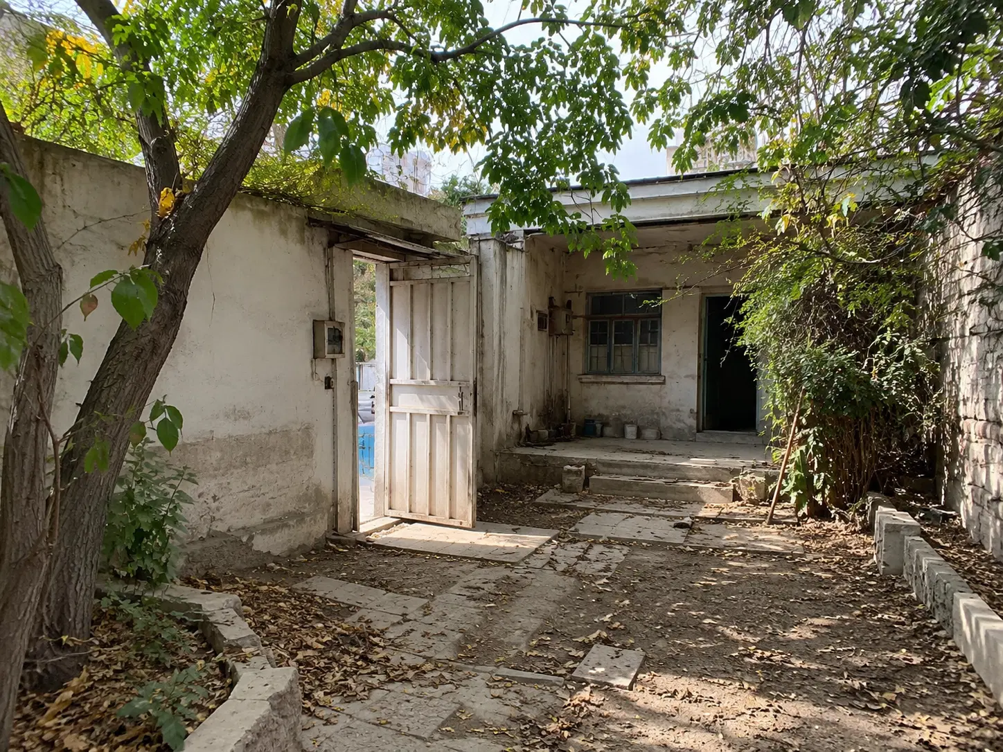فروش خانه ویلایی کلنگی در باهنر جنوبی