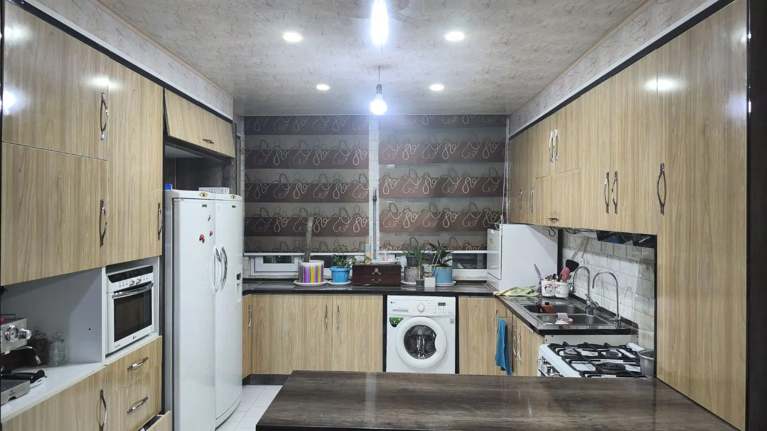 آپارتمان  ۶۸ متری افسریه جنوبی غرق نور