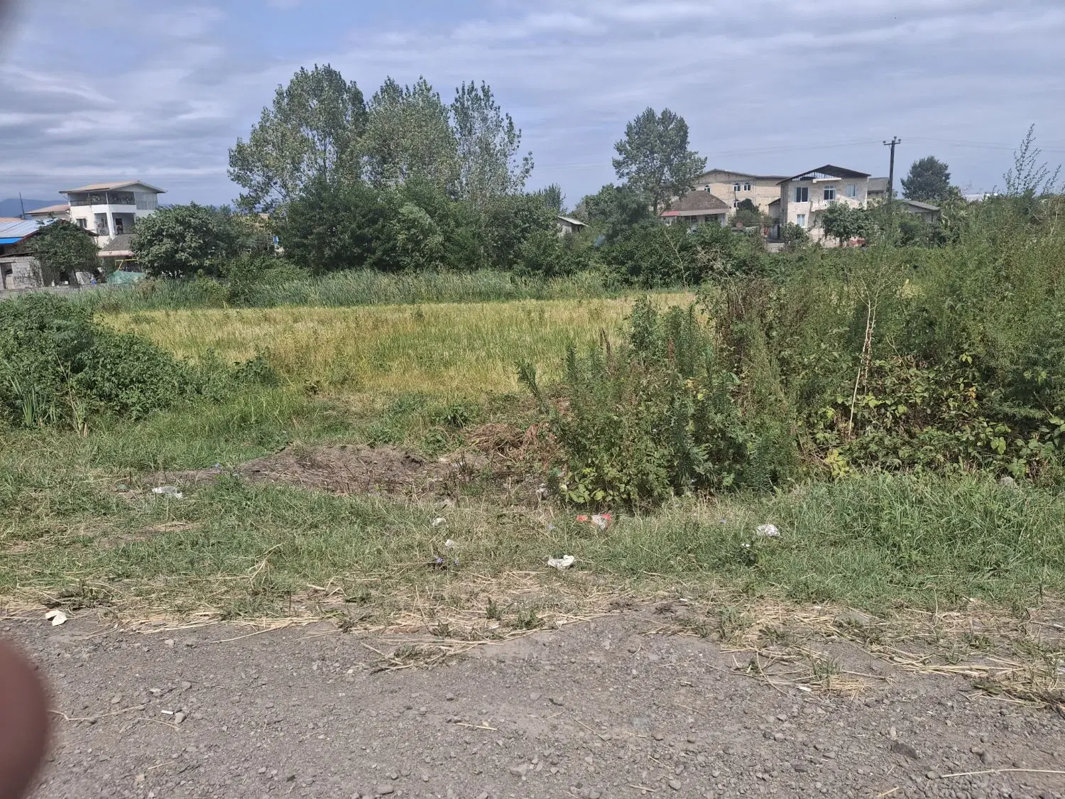 زمین به متراژ ۱۶۰۰ متر واقع در کمربندی بر خیابان