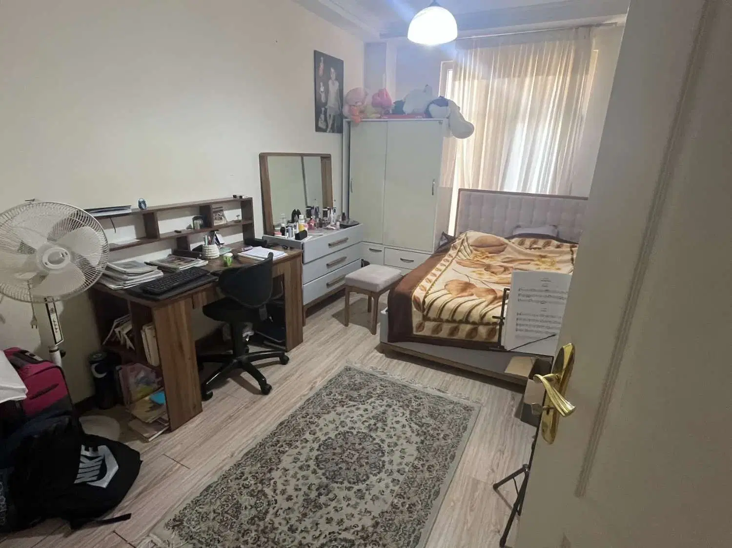 90 متر دو خوابه جمالزاده شمالی