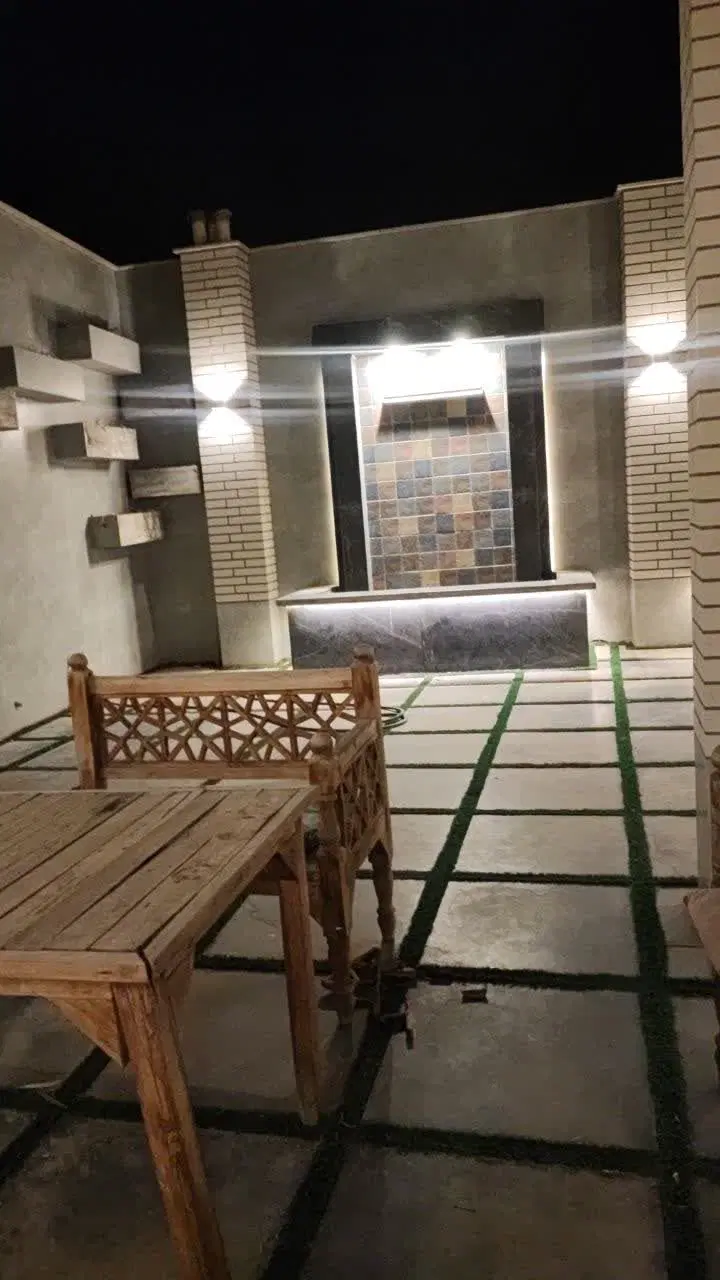 امیرکبیر۹۰متر و۳۰متر تراس و ۵۰ متر روف گاردن