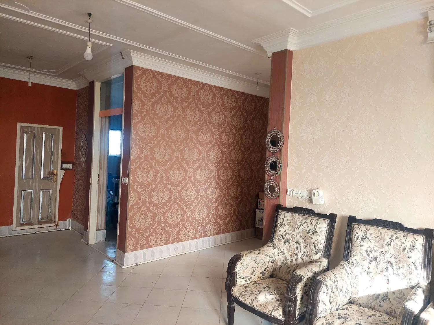 فروش آپارتمان طبقه اول از همکف‌