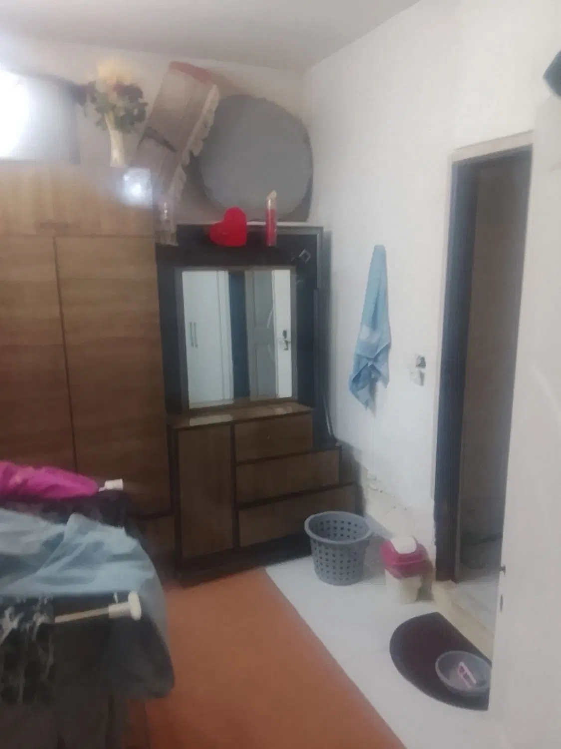 آپارتمان طبقه همکف 90  با پارکینگ اختصاصی
